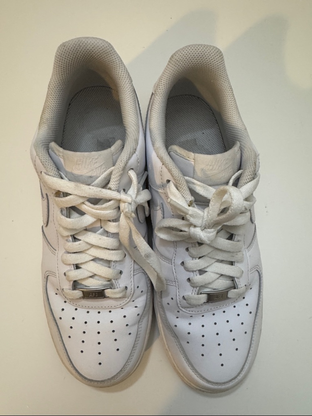 Nike Men’s Air Force 1 White Low-Top Leather Sneakers / Men’s 9.5 - Picture 4 of 6